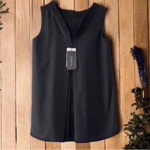 NWT Lafayette 148 New York sleeveless Blouse, Ruffled neck, V shape back…